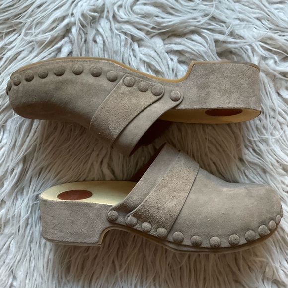 Chloe Gray Suede Leather Studded Round-Toe Slip On Wooden Sole Clog Mules Sz 40 - Picture 3 of 12